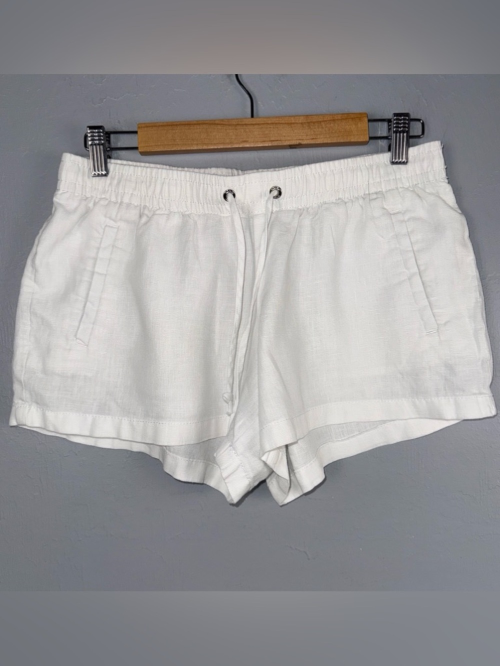 Lilly Pulitzer Linen Shorts M White Beach Preppy Coastal Resort Vacation